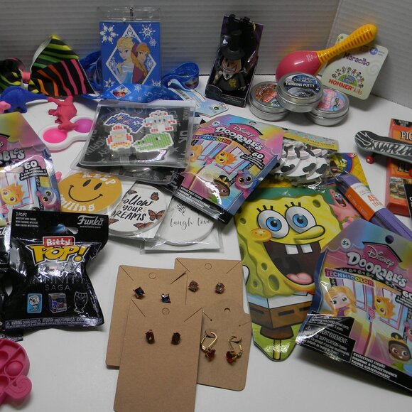 Lot of 35+ Stocking Stuffers All Ages Boy Girl OCC Shoeboxes - Picture 1 of 7